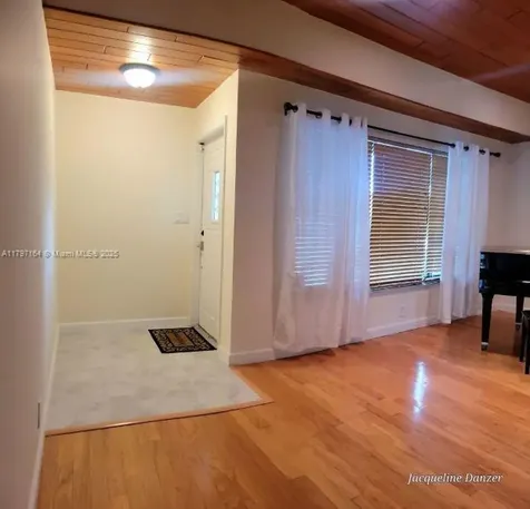 2241 NE 38th Street Lighthouse Point FL 33064