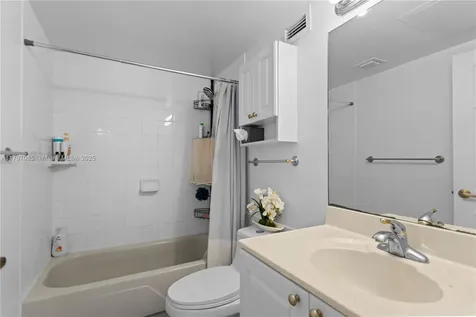 2501 S Ocean Drive Hollywood FL 33019