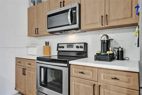 9136a SW 20th Place Davie FL 33324