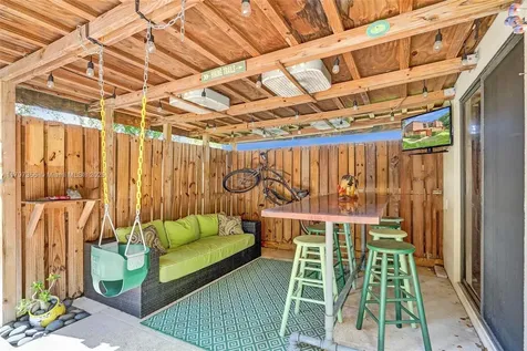9136a SW 20th Place Davie FL 33324