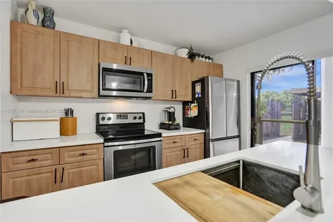 9136a SW 20th Place Davie FL 33324