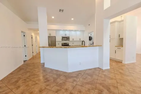 808 Hampton Court Weston FL 33326