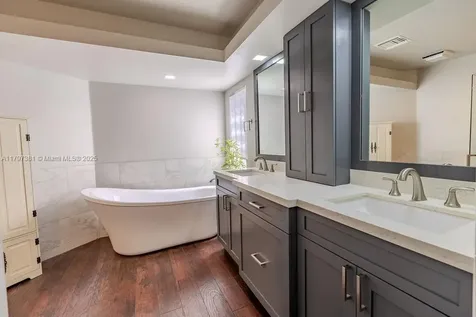 808 Hampton Court Weston FL 33326