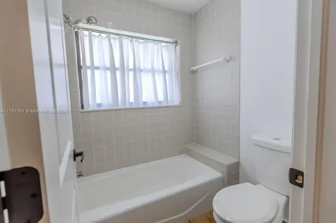 808 Hampton Court Weston FL 33326