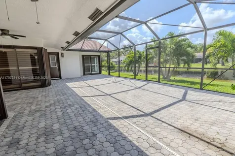 808 Hampton Court Weston FL 33326