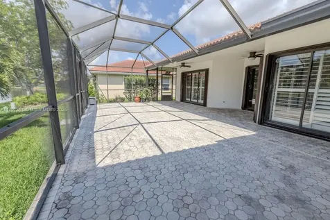 808 Hampton Court Weston FL 33326