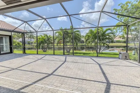 808 Hampton Court Weston FL 33326