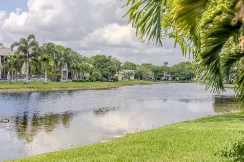 808 Hampton Court Weston FL 33326