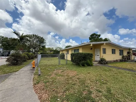 9300 SW 52nd Terrace Miami FL 33165