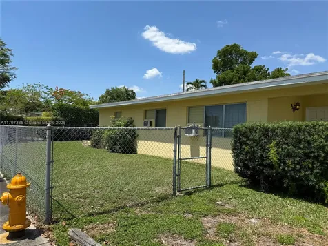 9300 SW 52nd Terrace Miami FL 33165