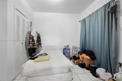 1922 NW 4th Street Miami FL 33125
