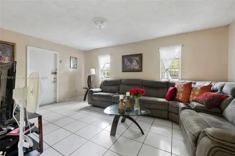 1922 NW 4th Street Miami FL 33125