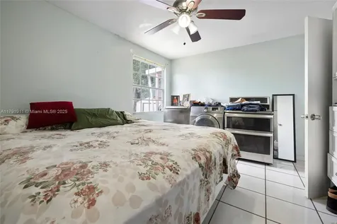 1922 NW 4th Street Miami FL 33125