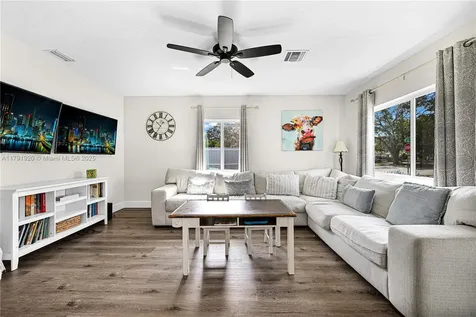 1595 NE 174th Street North Miami Beach FL 33162