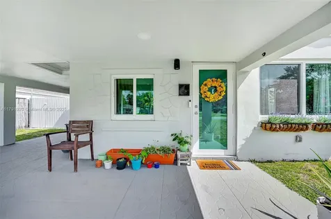 1595 NE 174th Street North Miami Beach FL 33162