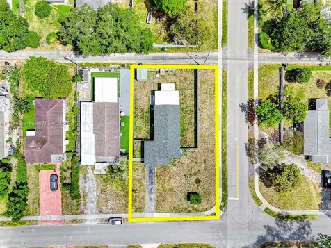 1595 NE 174th Street North Miami Beach FL 33162
