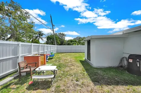 1595 NE 174th Street North Miami Beach FL 33162
