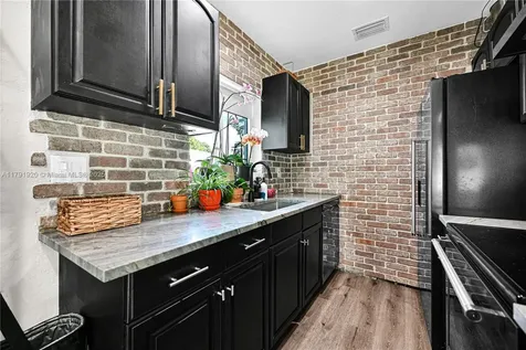 1595 NE 174th Street North Miami Beach FL 33162