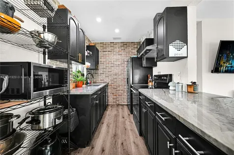 1595 NE 174th Street North Miami Beach FL 33162