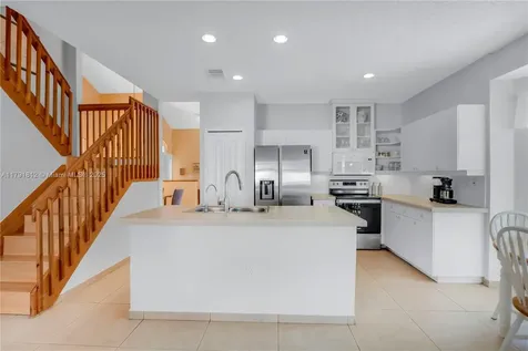 1060 NW 192nd Avenue Pembroke Pines FL 33029