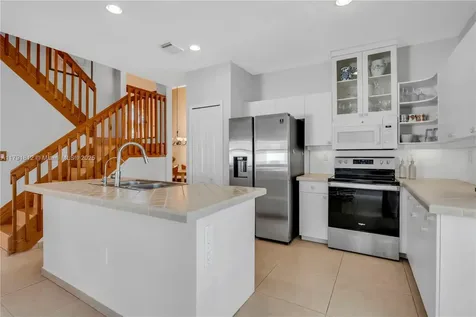 1060 NW 192nd Avenue Pembroke Pines FL 33029