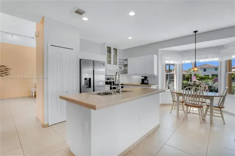 1060 NW 192nd Avenue Pembroke Pines FL 33029