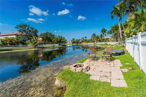 1060 NW 192nd Avenue Pembroke Pines FL 33029
