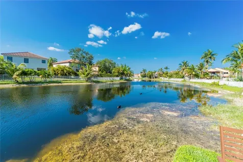 1060 NW 192nd Avenue Pembroke Pines FL 33029
