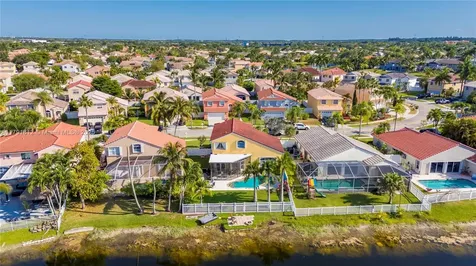 1060 NW 192nd Avenue Pembroke Pines FL 33029