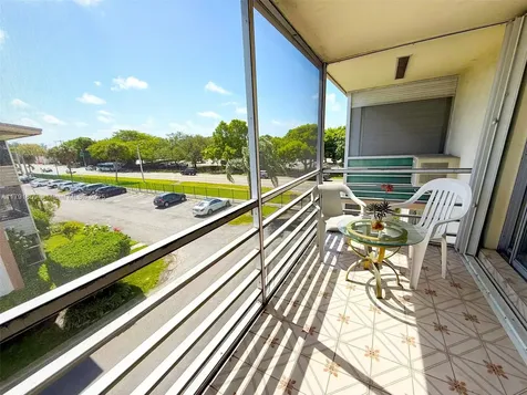 1355 NE 167th Street Miami FL 33162