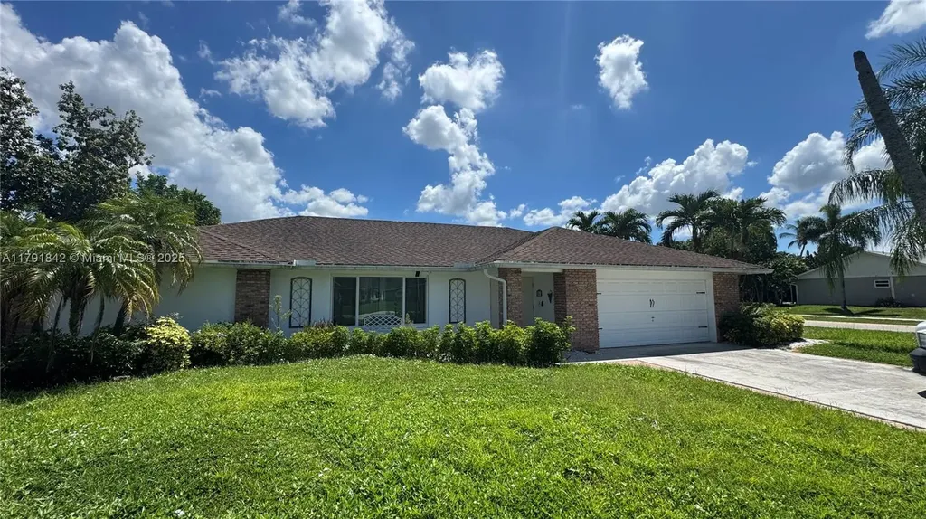 990 Hickory Trail Wellington FL 33414