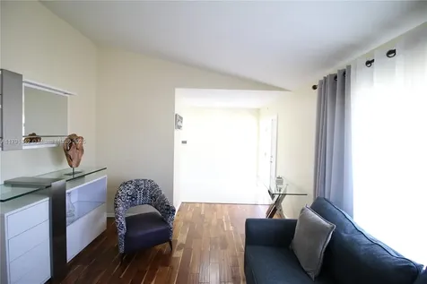 990 Hickory Trail Wellington FL 33414