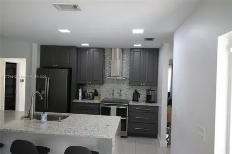 990 Hickory Trail Wellington FL 33414