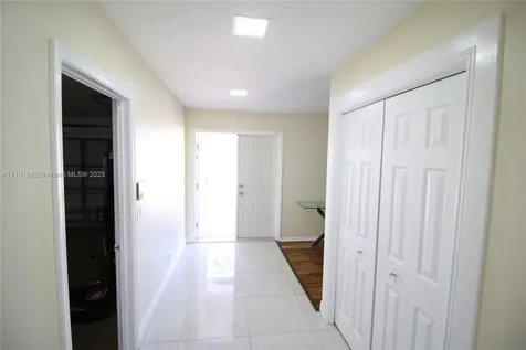 990 Hickory Trail Wellington FL 33414