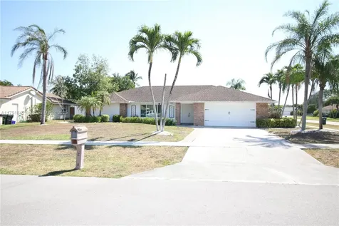 990 Hickory Trail Wellington FL 33414