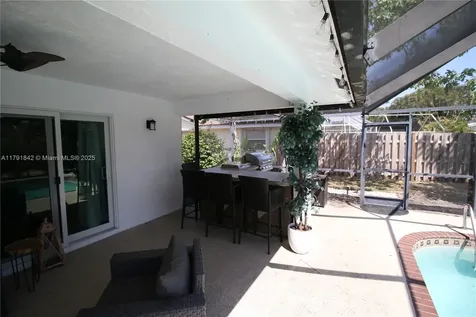 990 Hickory Trail Wellington FL 33414