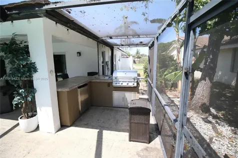 990 Hickory Trail Wellington FL 33414