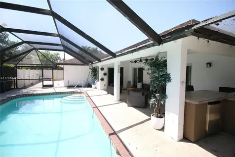 990 Hickory Trail Wellington FL 33414