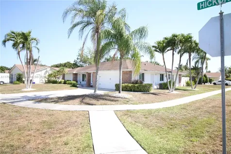 990 Hickory Trail Wellington FL 33414