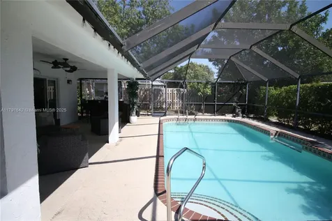 990 Hickory Trail Wellington FL 33414