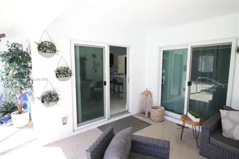 990 Hickory Trail Wellington FL 33414