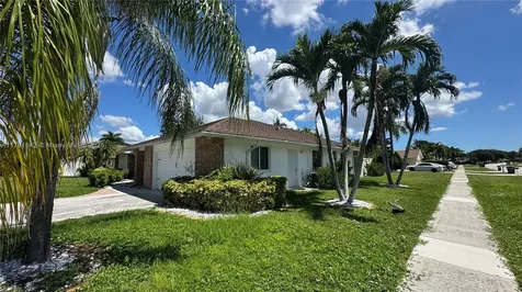 990 Hickory Trail Wellington FL 33414