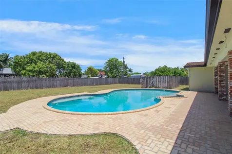 18615 SW 295th Terrace Homestead FL 33030