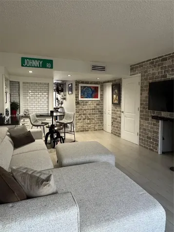 10251 SW 77th Court Miami FL 33156