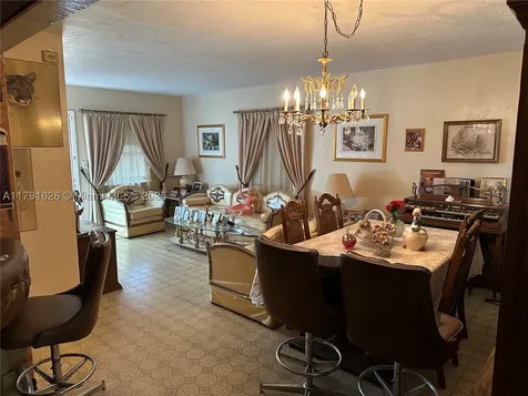 911 E 39th Place Hialeah FL 33013