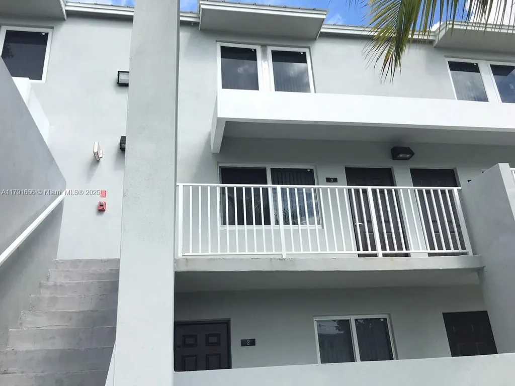 1990 NW 4th Court Miami FL 33136