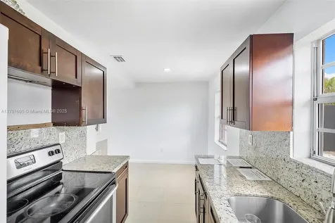 10495 SW 32nd Street Miami FL 33165