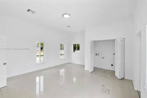 10495 SW 32nd Street Miami FL 33165