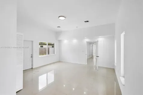 10495 SW 32nd Street Miami FL 33165