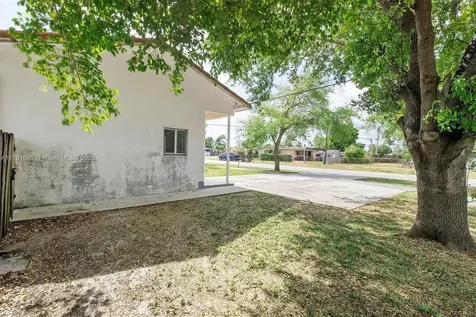 10495 SW 32nd Street Miami FL 33165